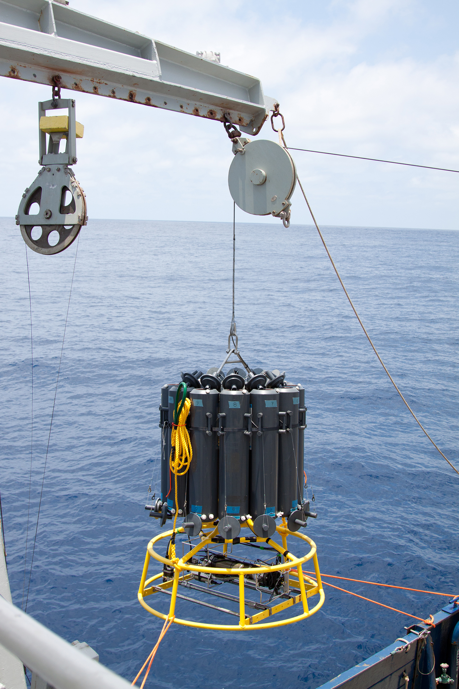 Carrousel of collector tubes prepares for submersion